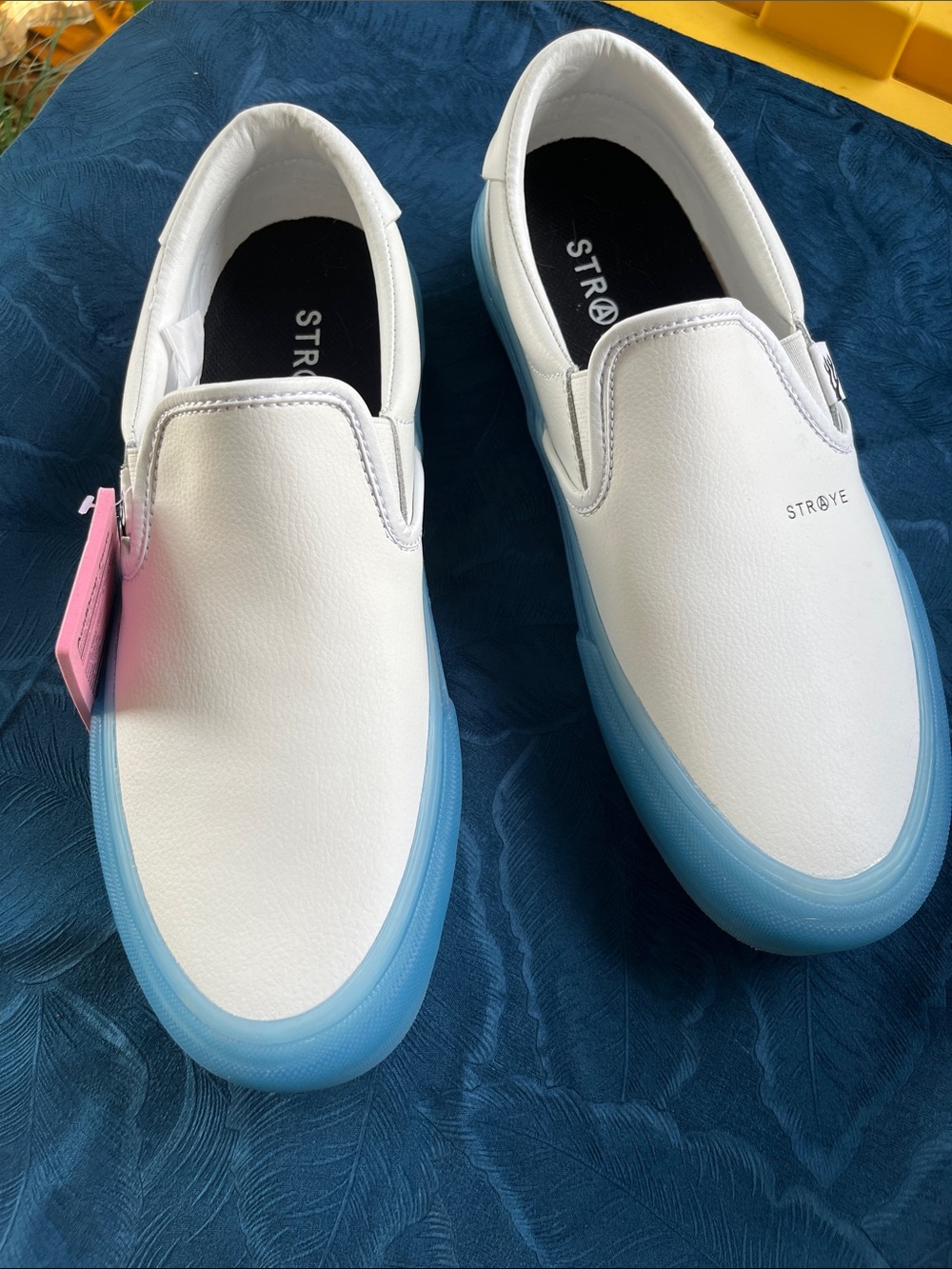 STRAYE Slip-On Sneakers with Light Blue Sole size 11 1/2